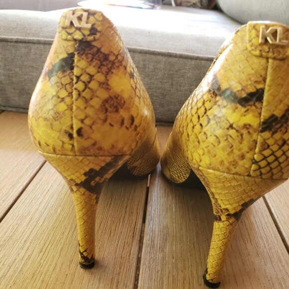 EUC KARL LAGERFELD Royale premium leather pumps in mustard / brown snake (6) - Picture 7 of 12